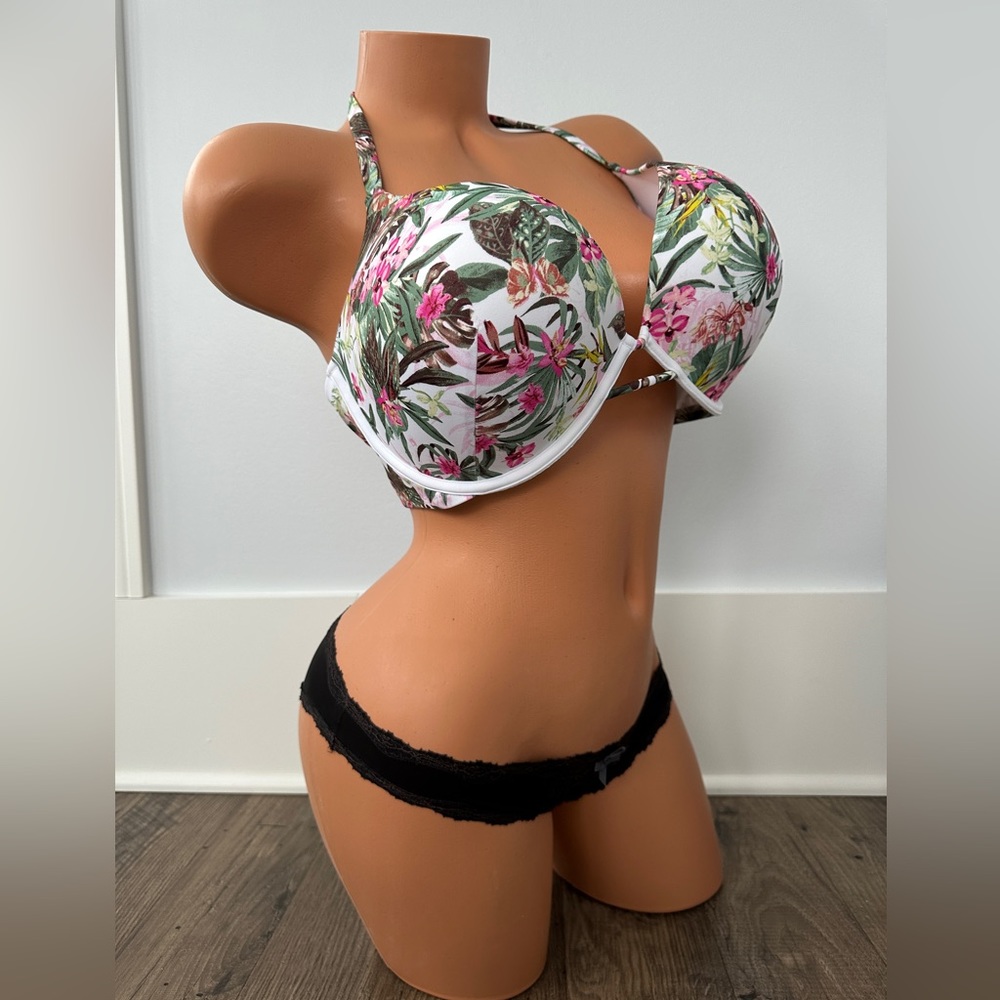 Victoria Secret floral print push-up swim top brand new without tag